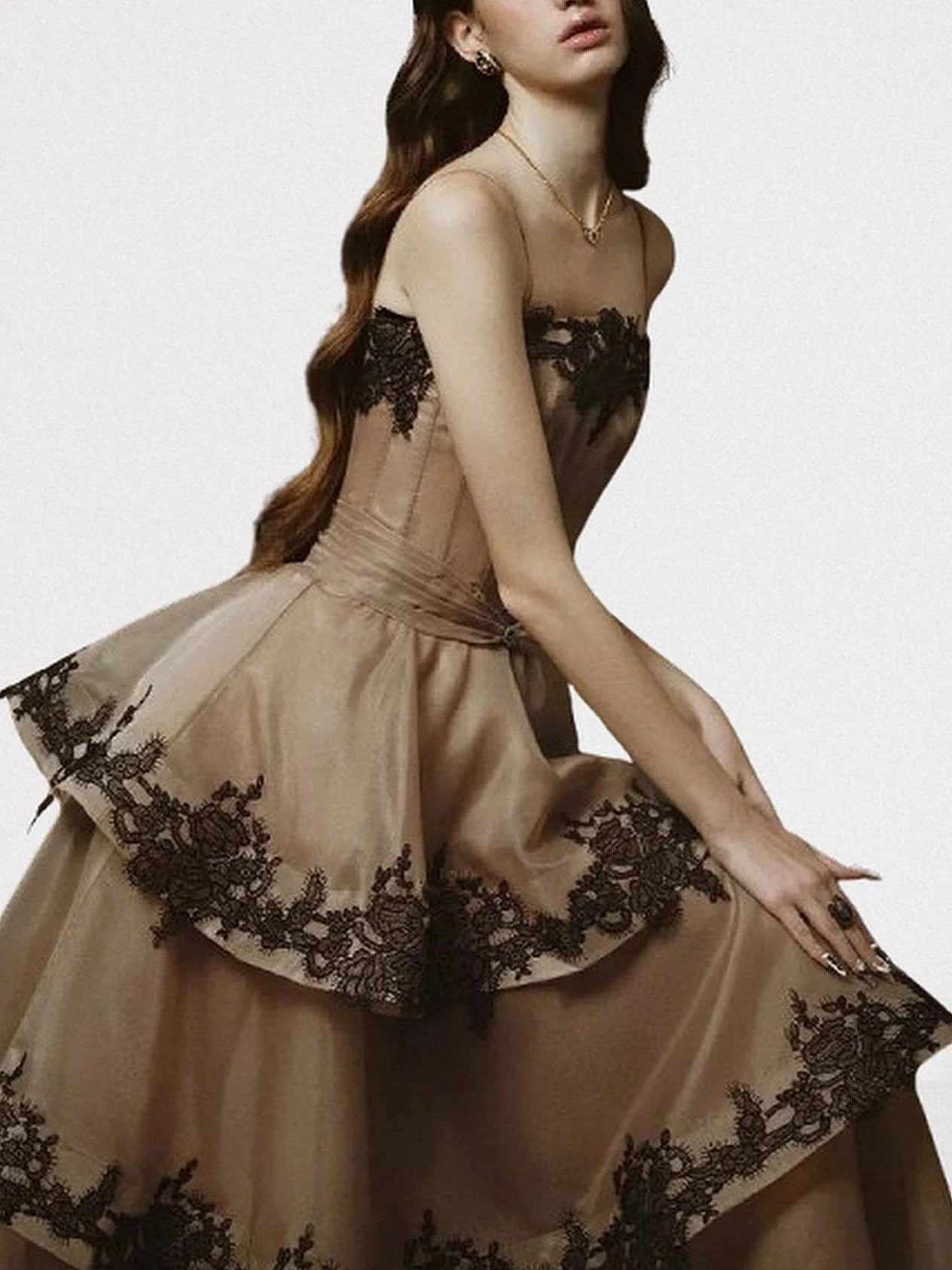 Lace Trim Tiered Sleeveless Organza Gown Dresses