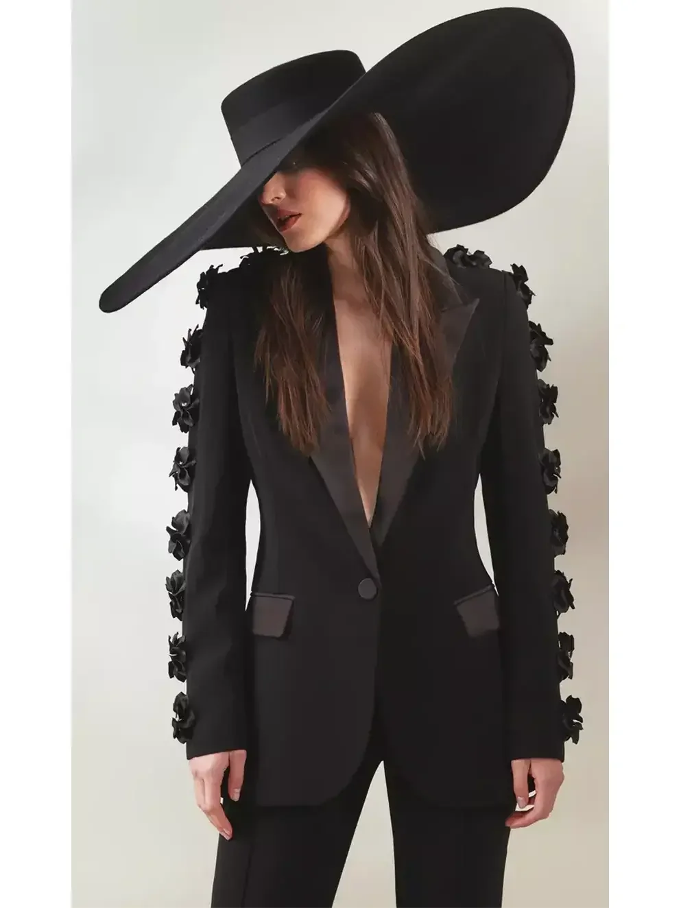 Black Floral-Applique Embellished Single-Breasted Blazer and High-Waist Pant Suit - Suits & Sets