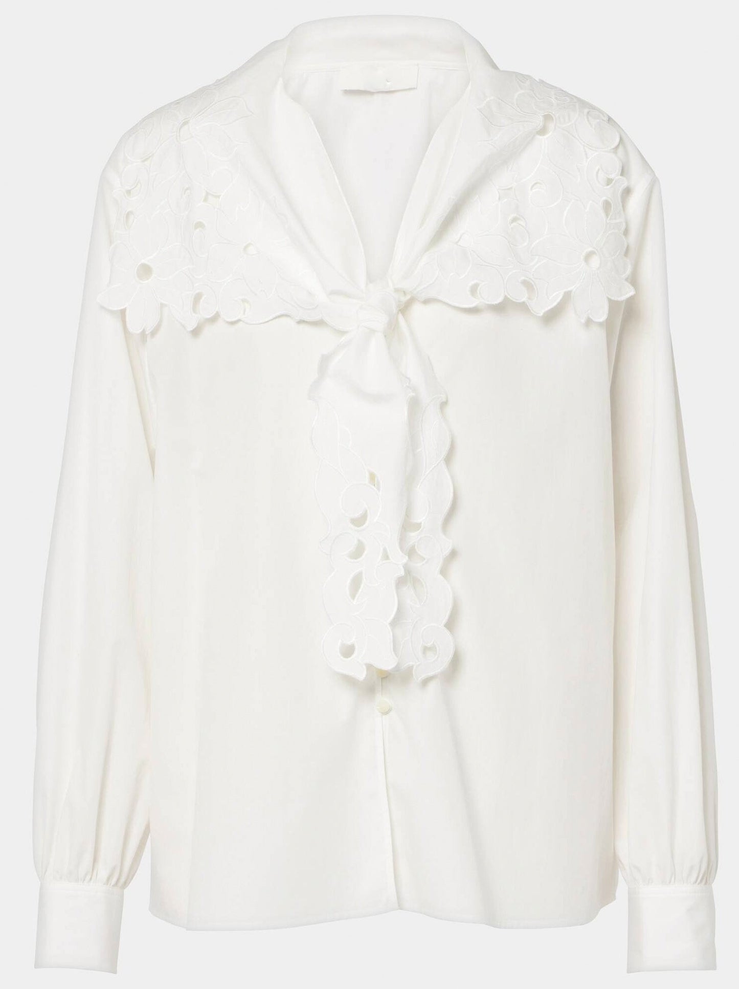 White eyelet-trimmed Broderie Anglaise Cotton Poplin Blouse with blue jeans outfit