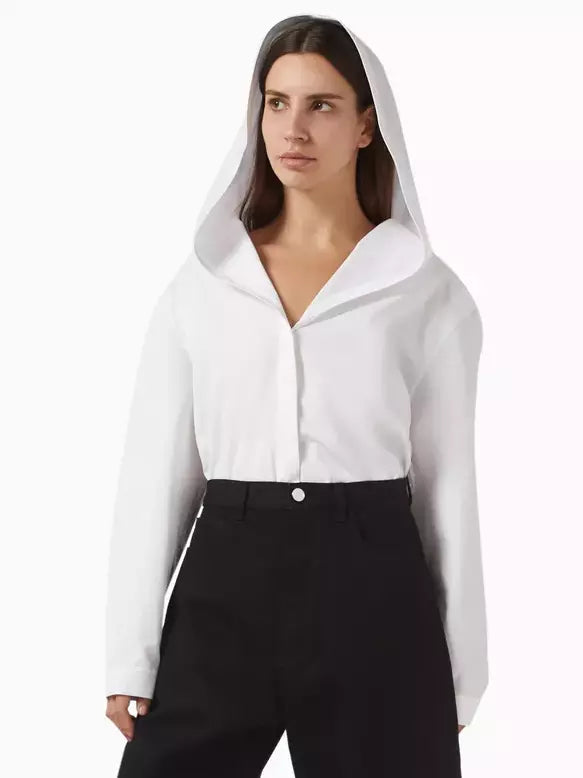 Stylish hooded cotton-poplin white shirt paired with blue jeans for a casual look