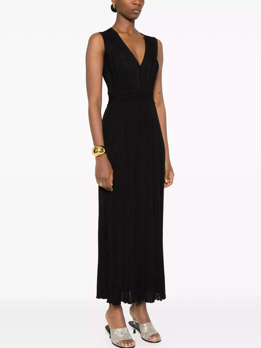 Pleated V-Neck Knit Sleeveless Maxi Dress in Black - Dresses