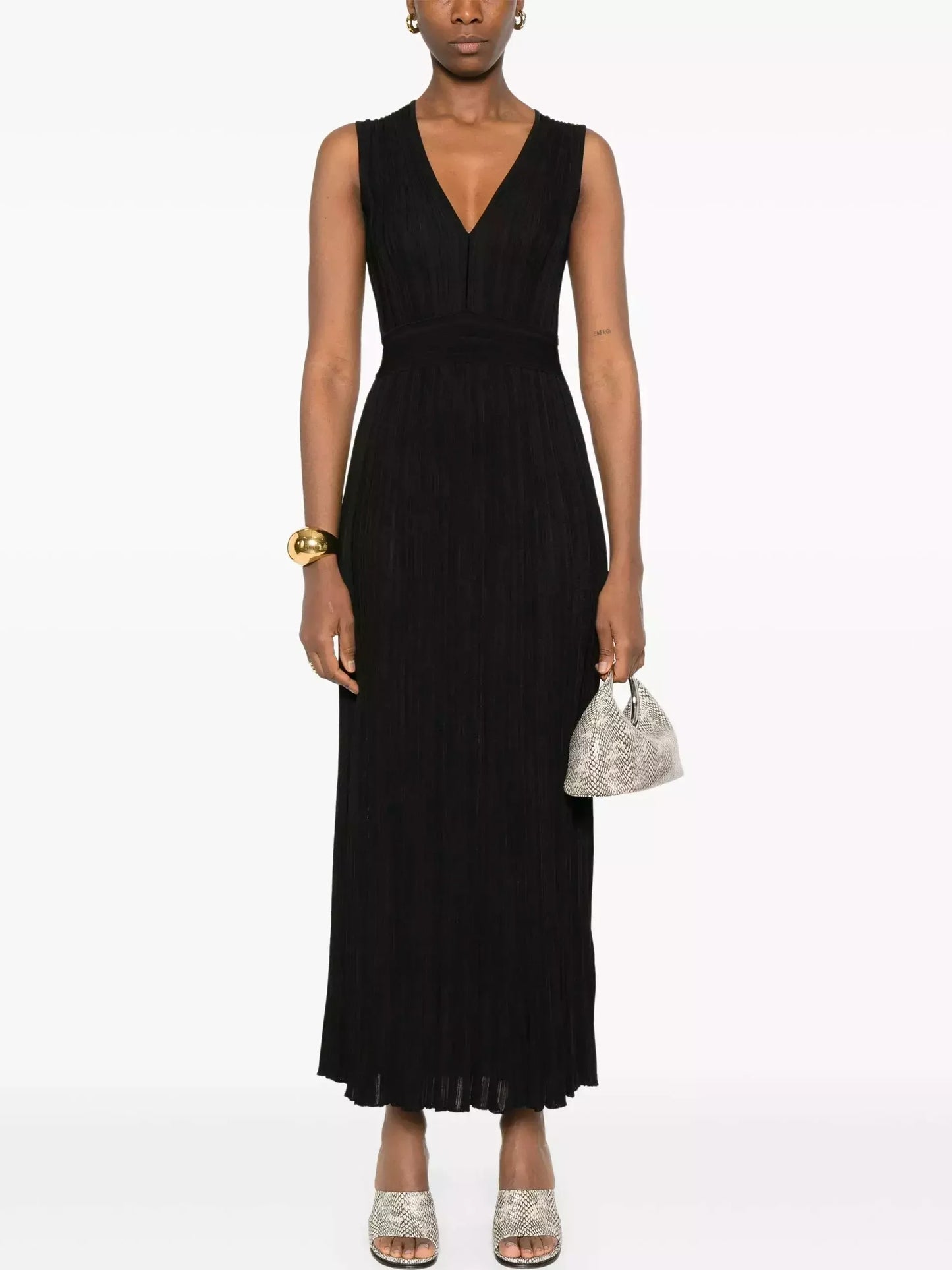 Pleated V-Neck Knit Sleeveless Maxi Dress in Black - S - Dresses