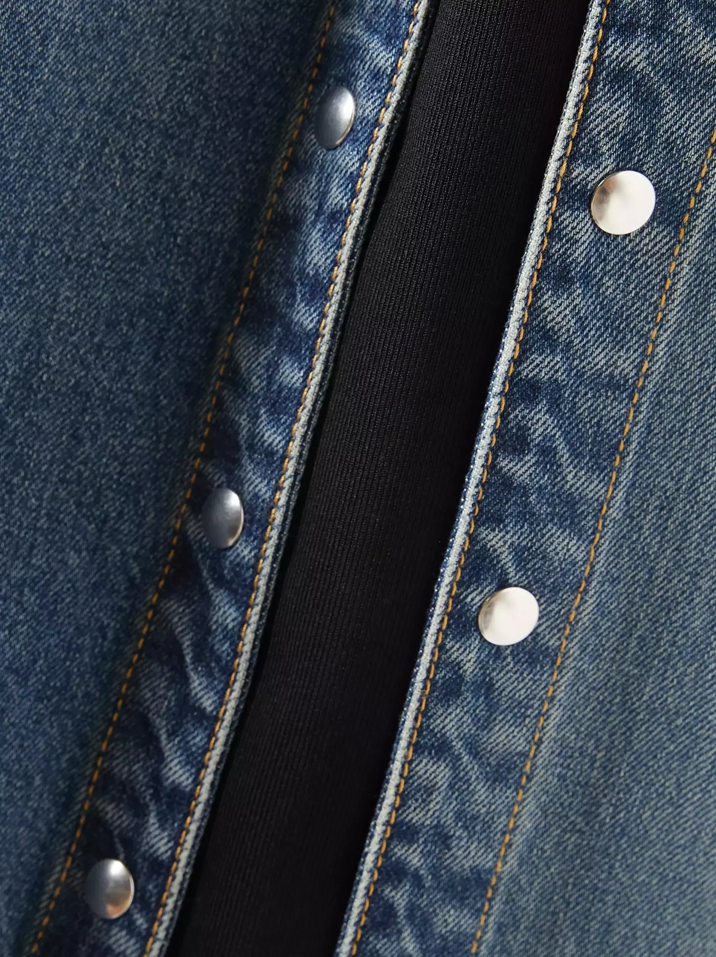 Wide-leg denim pants with buttoned side stripes in Studded Jersey-Trimmed High-Rise style