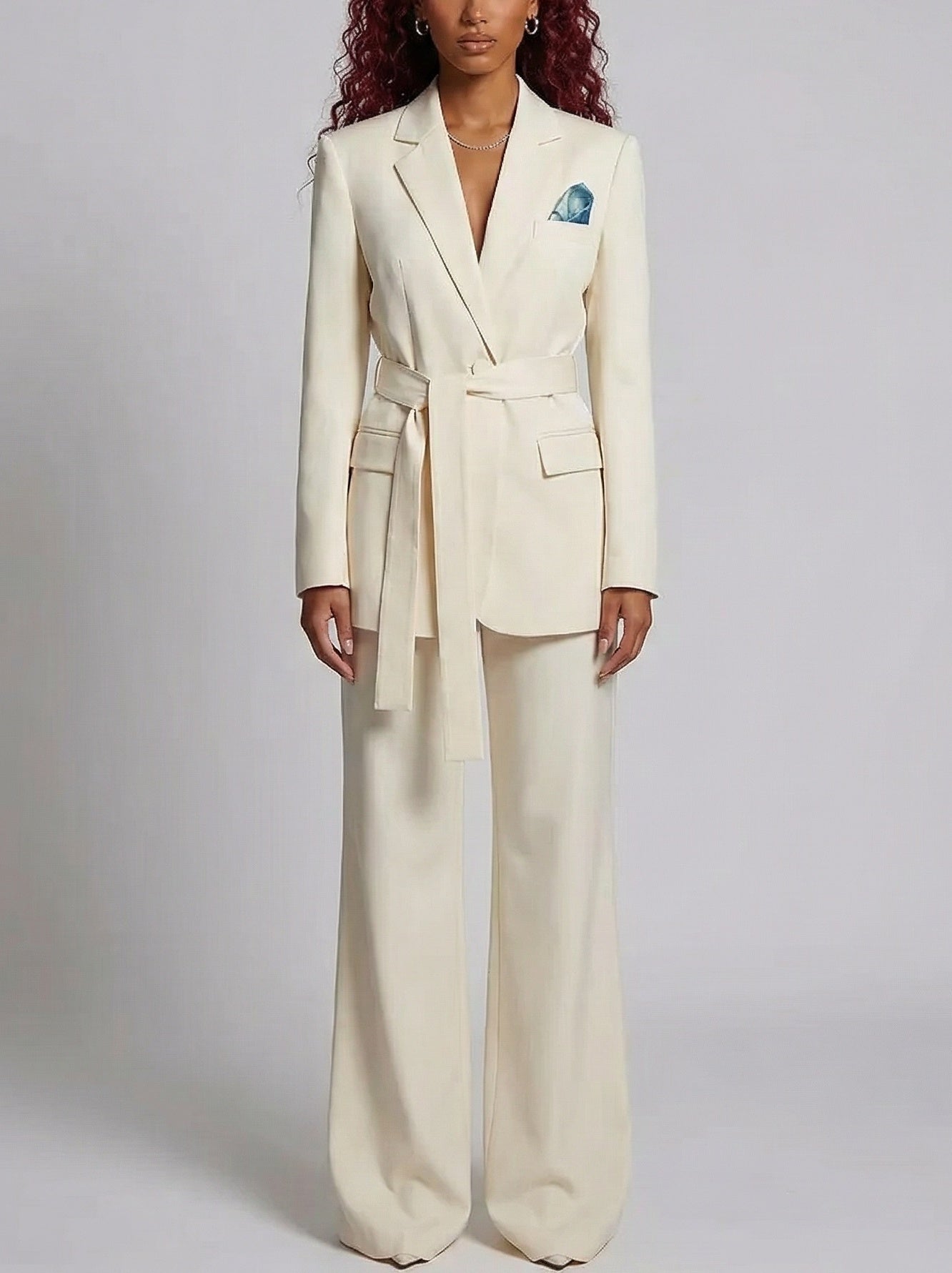 What Executive Women Wear to Events (And Why It Works)