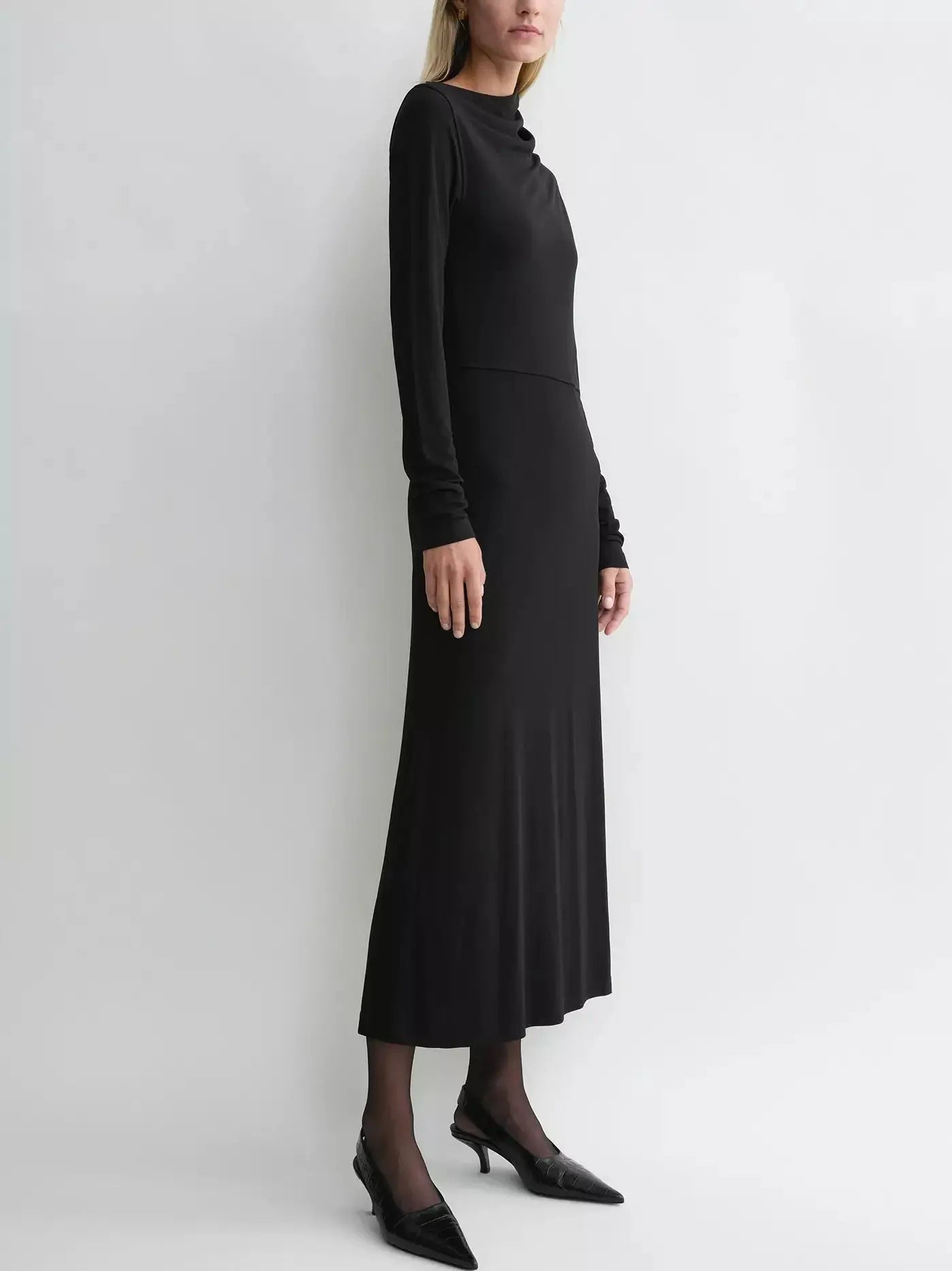 Draped Long Jersey Dress in Black - Dresses