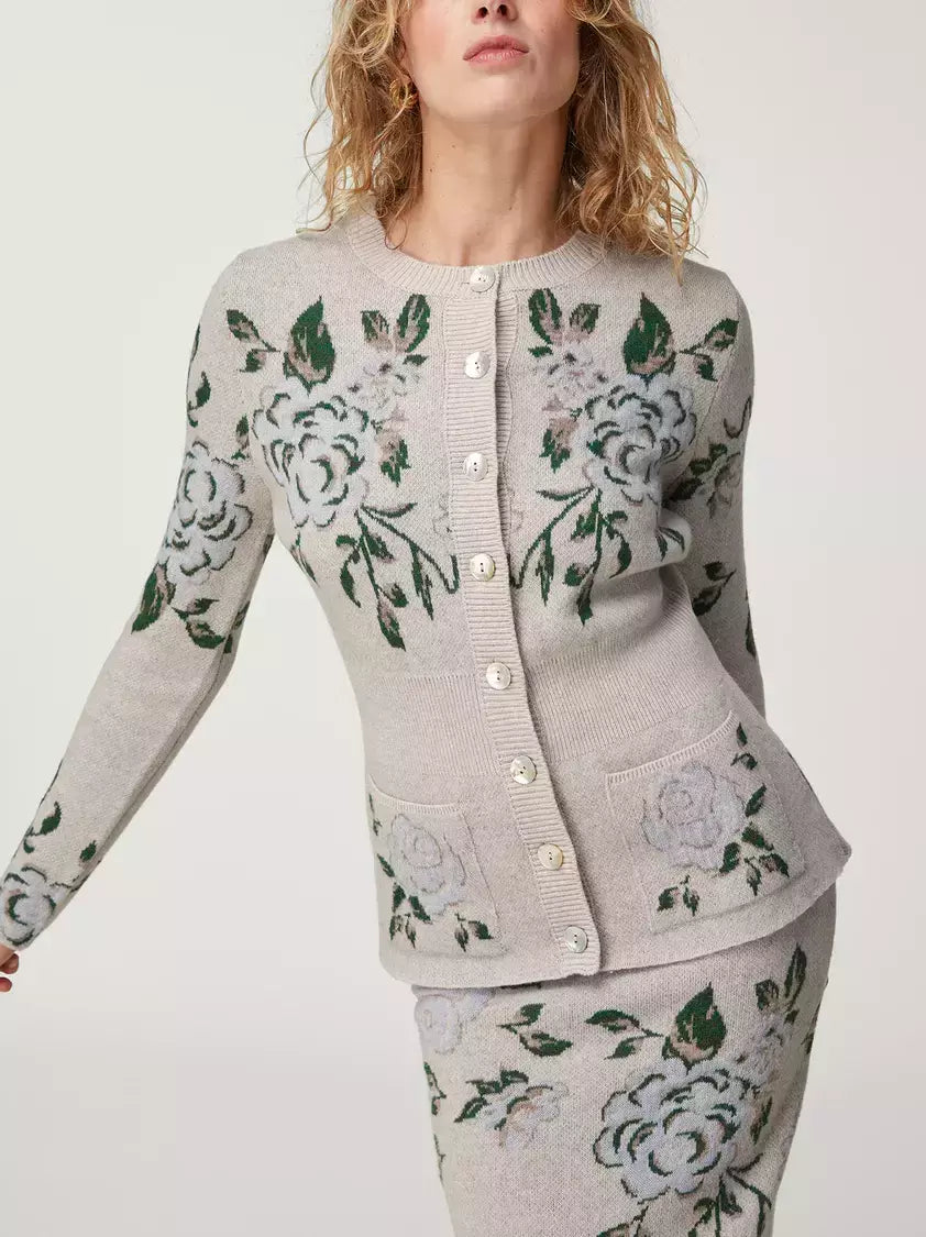 Fitted Floral Printed Cardigan Sweater - Sweaters & Knitwear