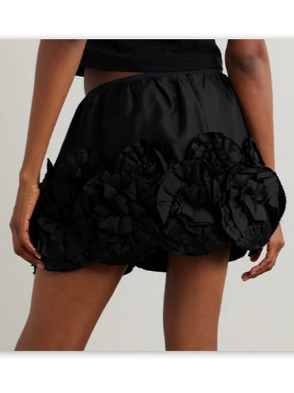 Floral Appliques Embellished Mini Skirt in Black - Skirts