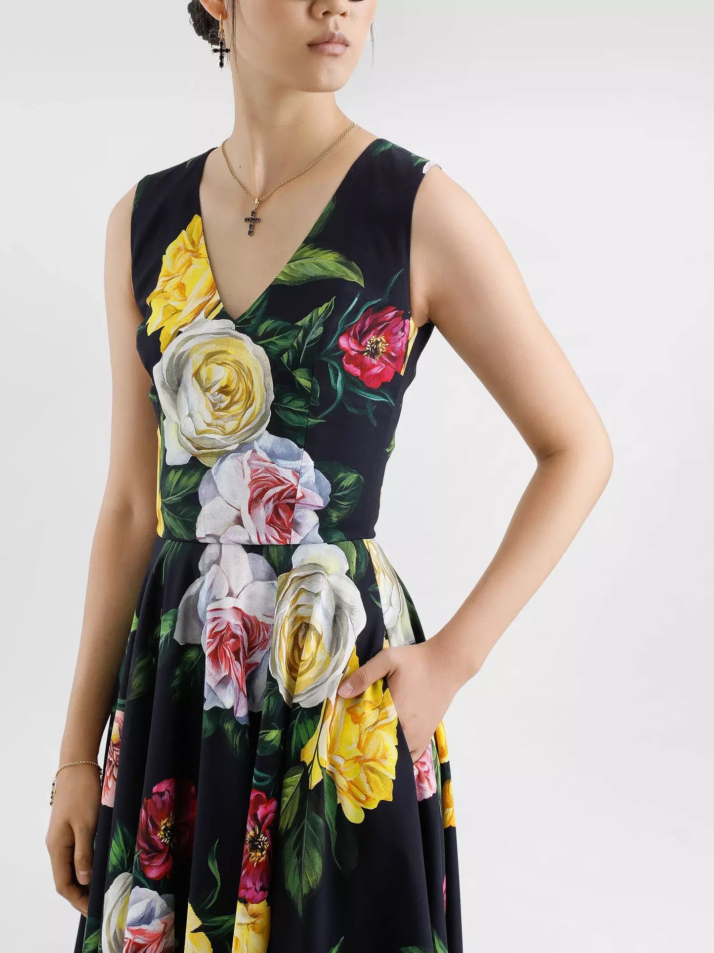 Multicolored Rose Print V-Neck Midi Dress in Black - Dresses