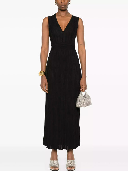 Pleated V-Neck Knit Sleeveless Maxi Dress in Black - S - Dresses